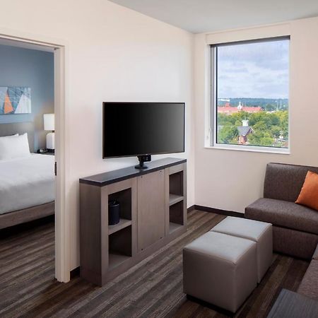 Hyatt House Augusta Downtown Hotel Exterior foto