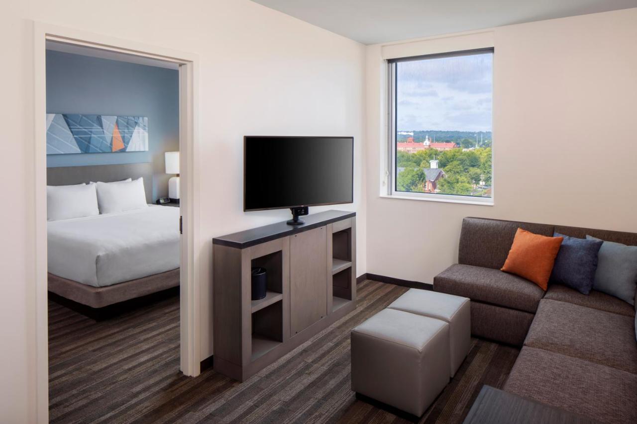 Hyatt House Augusta Downtown Hotel Exterior foto